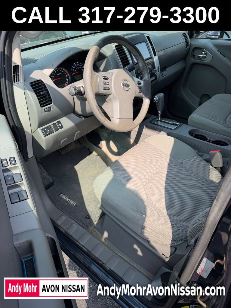 Used 2016 Nissan Frontier SV w/ SV Value Truck Package RWD image 6
