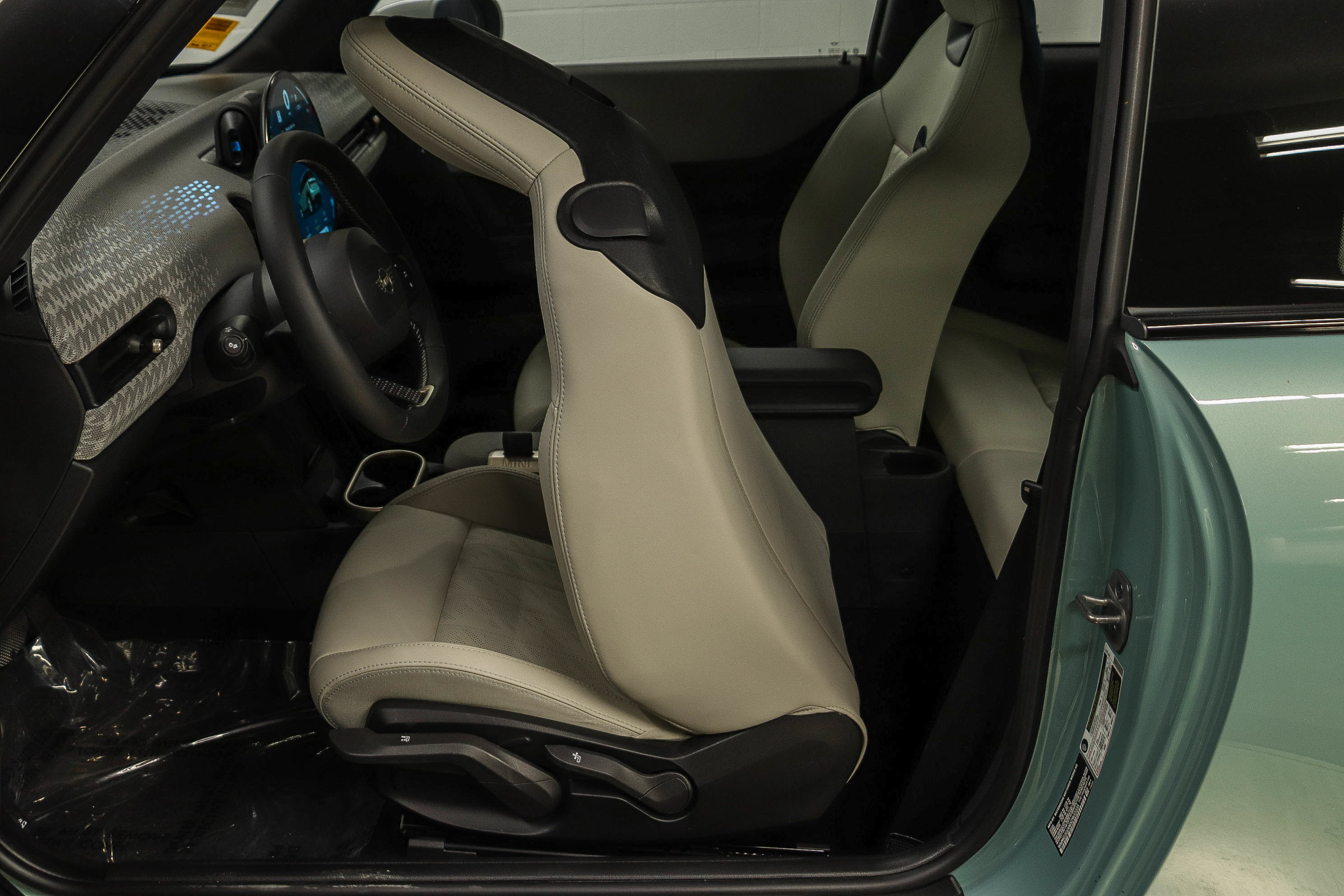 Certified 2025 MINI Cooper S FWD image 18