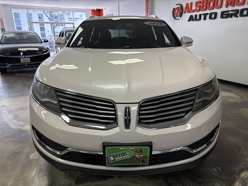 Used 2018 Lincoln MKX Select w/ Select Plus Package FWD image 2