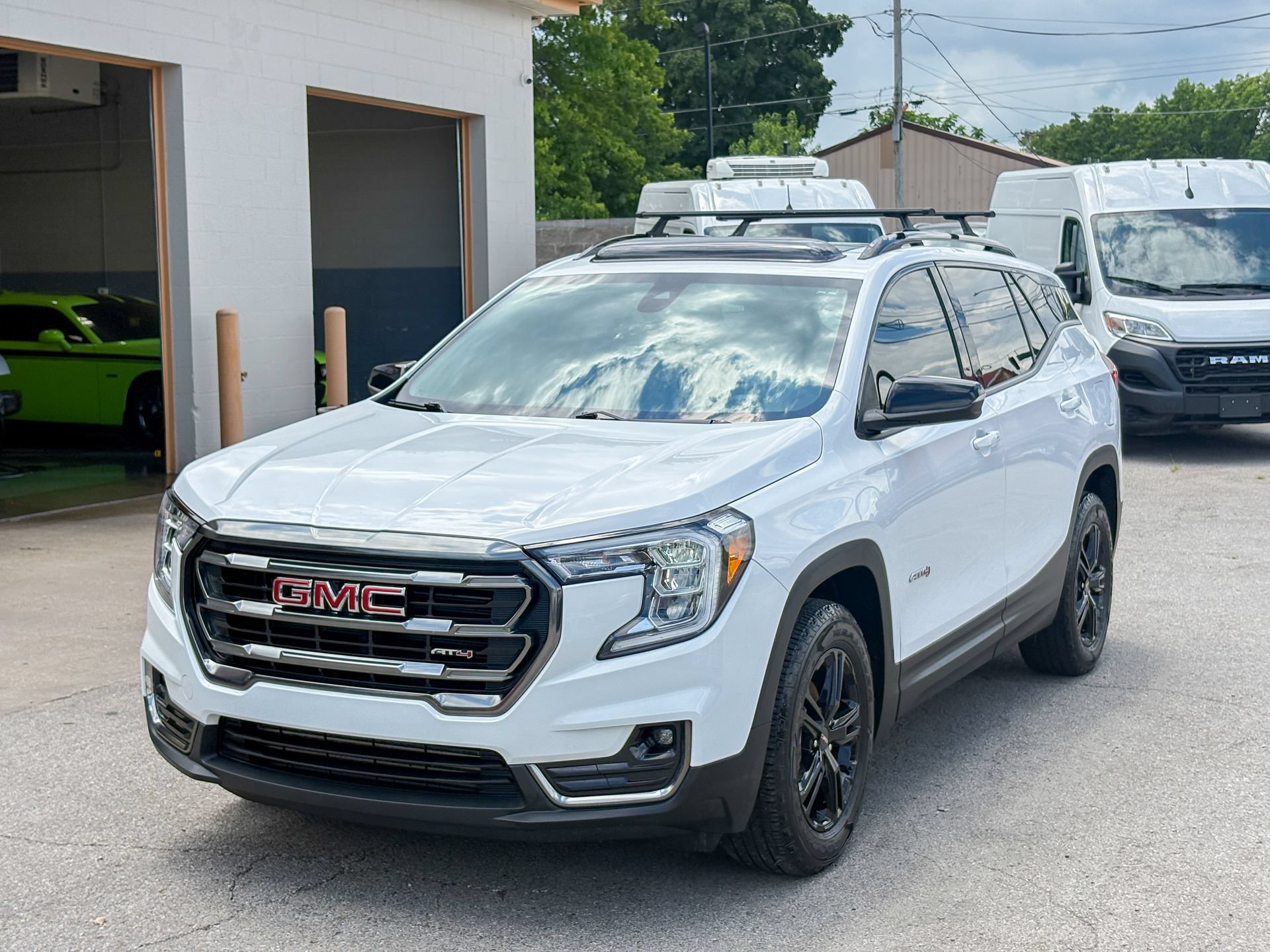 Used 2022 GMC Terrain AT4 AWD/4WD image 7
