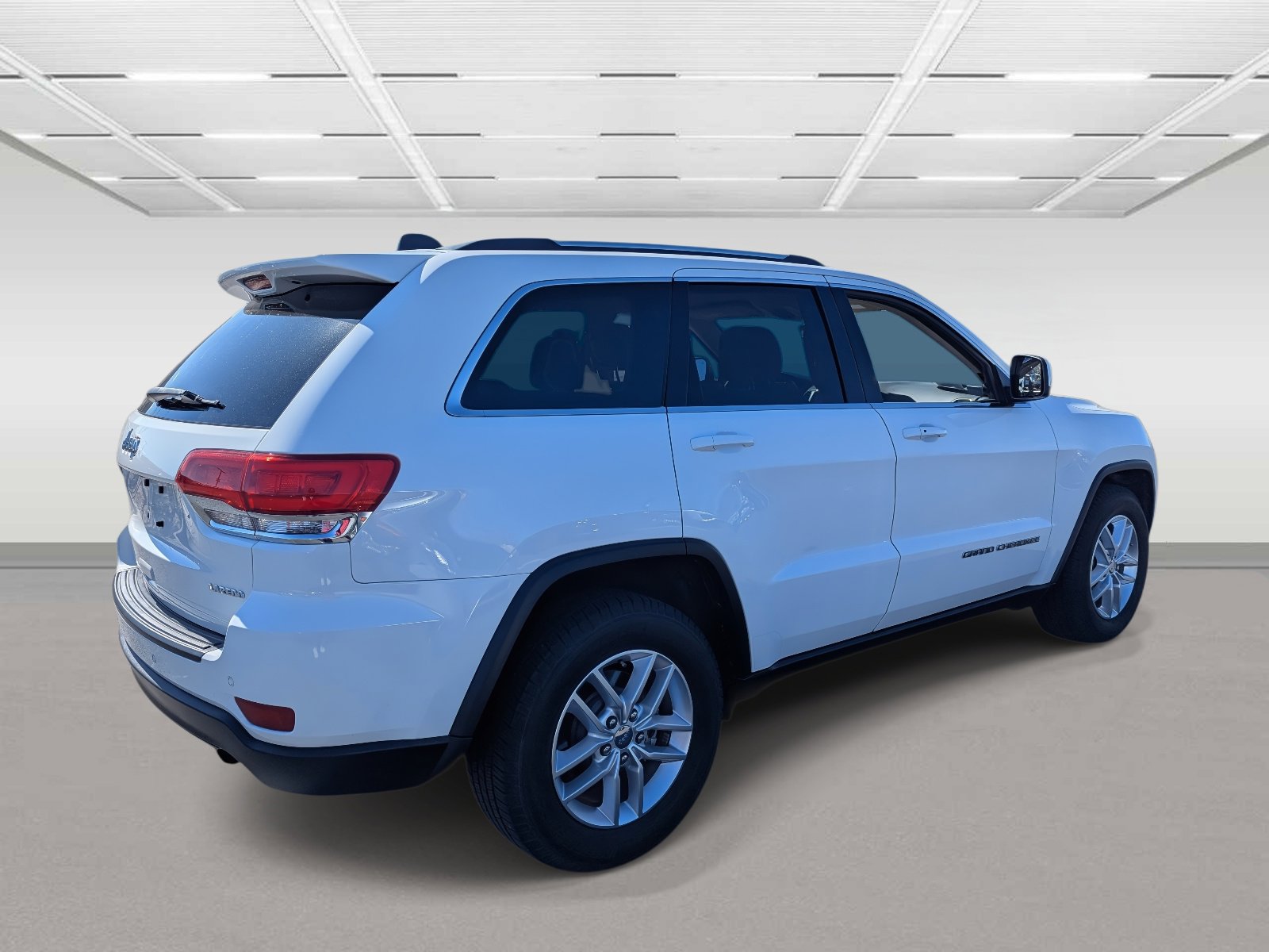 Used 2017 Jeep Grand Cherokee Laredo w/ Quick Order Package 2BE image 5