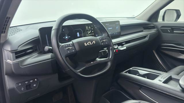 Used 2024 Kia EV9 Light Long Range RWD image 24