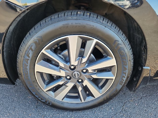 Certified 2024 Nissan Versa SV w/ Trunk Package FWD image 15