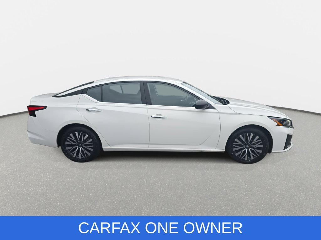 Used 2025 Nissan Altima 2.5 SV FWD image 4
