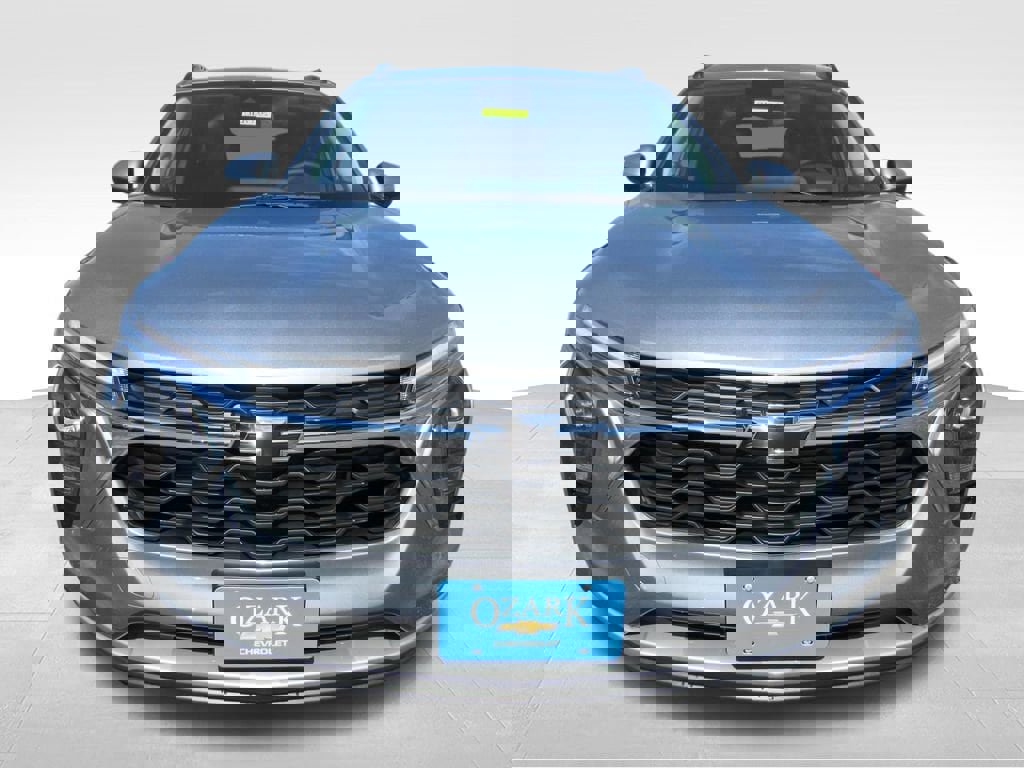 New 2026 Chevrolet Trax LT w/ Driver Confidence Package FWD image 8