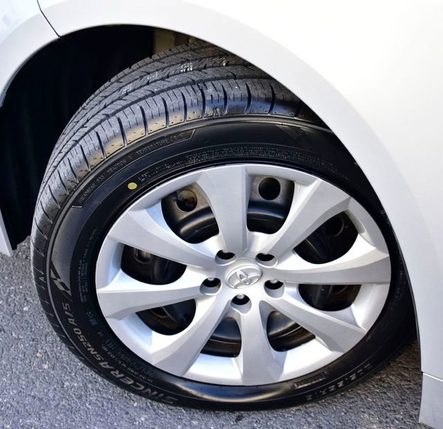 Used 2024 Toyota Corolla LE image 28