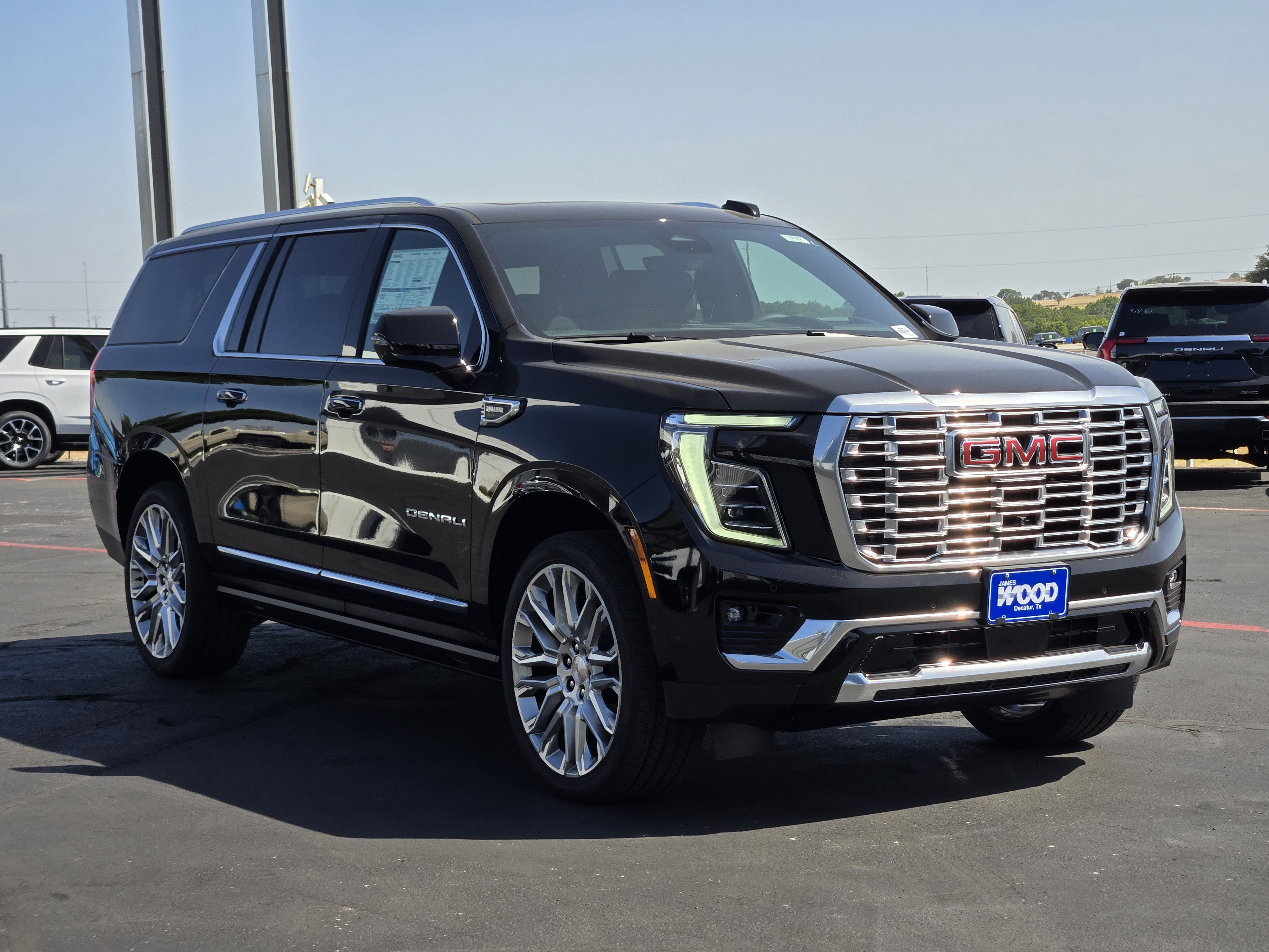 New 2026 GMC Yukon XL Denali w/ Denali Reserve Package AWD/4WD image 2