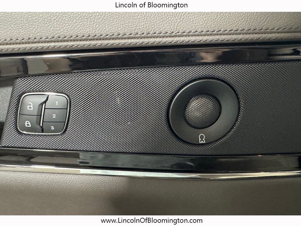 Used 2022 Lincoln Nautilus Reserve w/ Equipment Group 201A AWD/4WD image 37