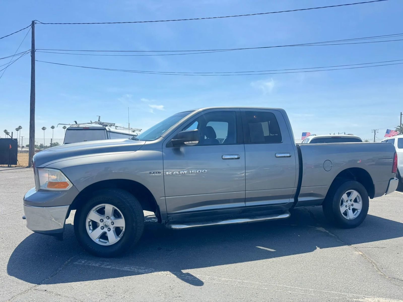 Used 2011 RAM 1500 Classic SLT w/ Protection Group AWD/4WD image 2