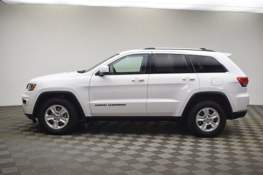 Used 2017 Jeep Grand Cherokee Laredo w/ Quick Order Package 2BE image 12