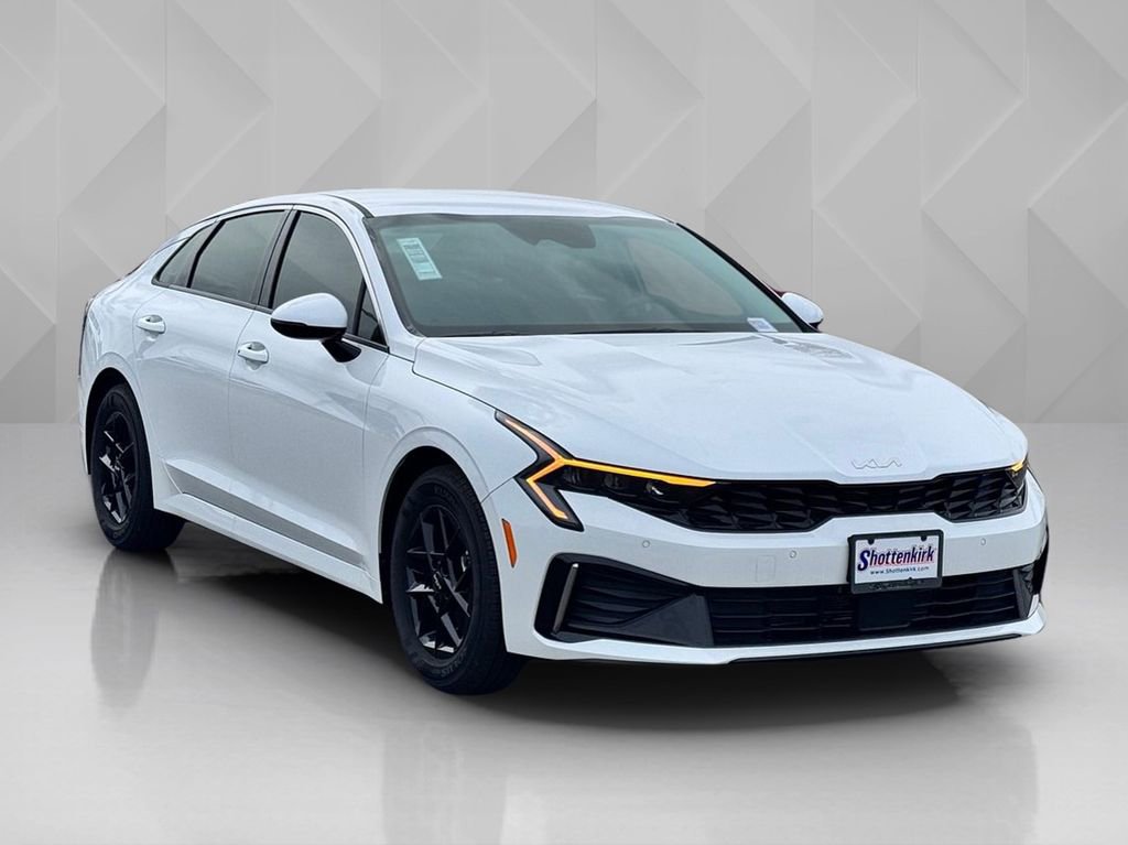 New 2026 Kia K5 LXS image 3
