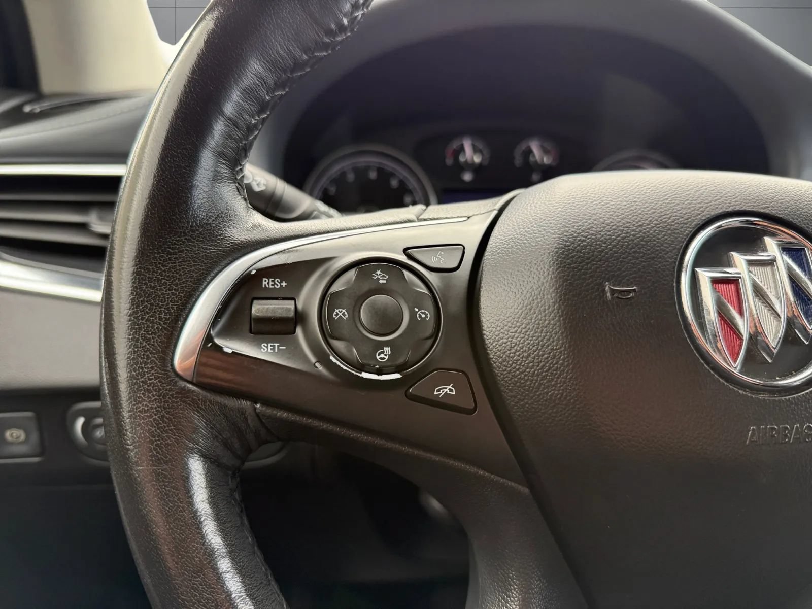 Used 2021 Buick Enclave Premium w/ Sun and Sites Package AWD/4WD image 30