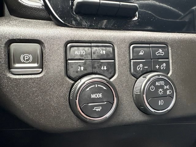 Used 2024 Chevrolet Silverado 2500 High Country w/ High Country Premium Package AWD/4WD image 37