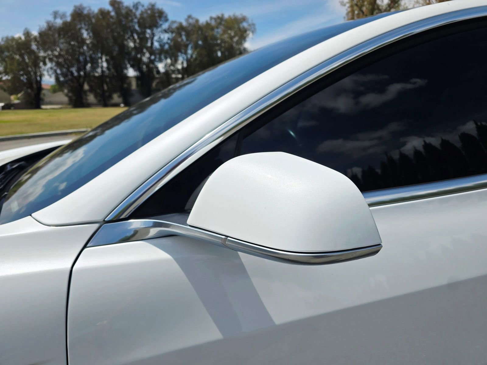 Used 2017 Tesla Model 3 Long Range RWD image 10