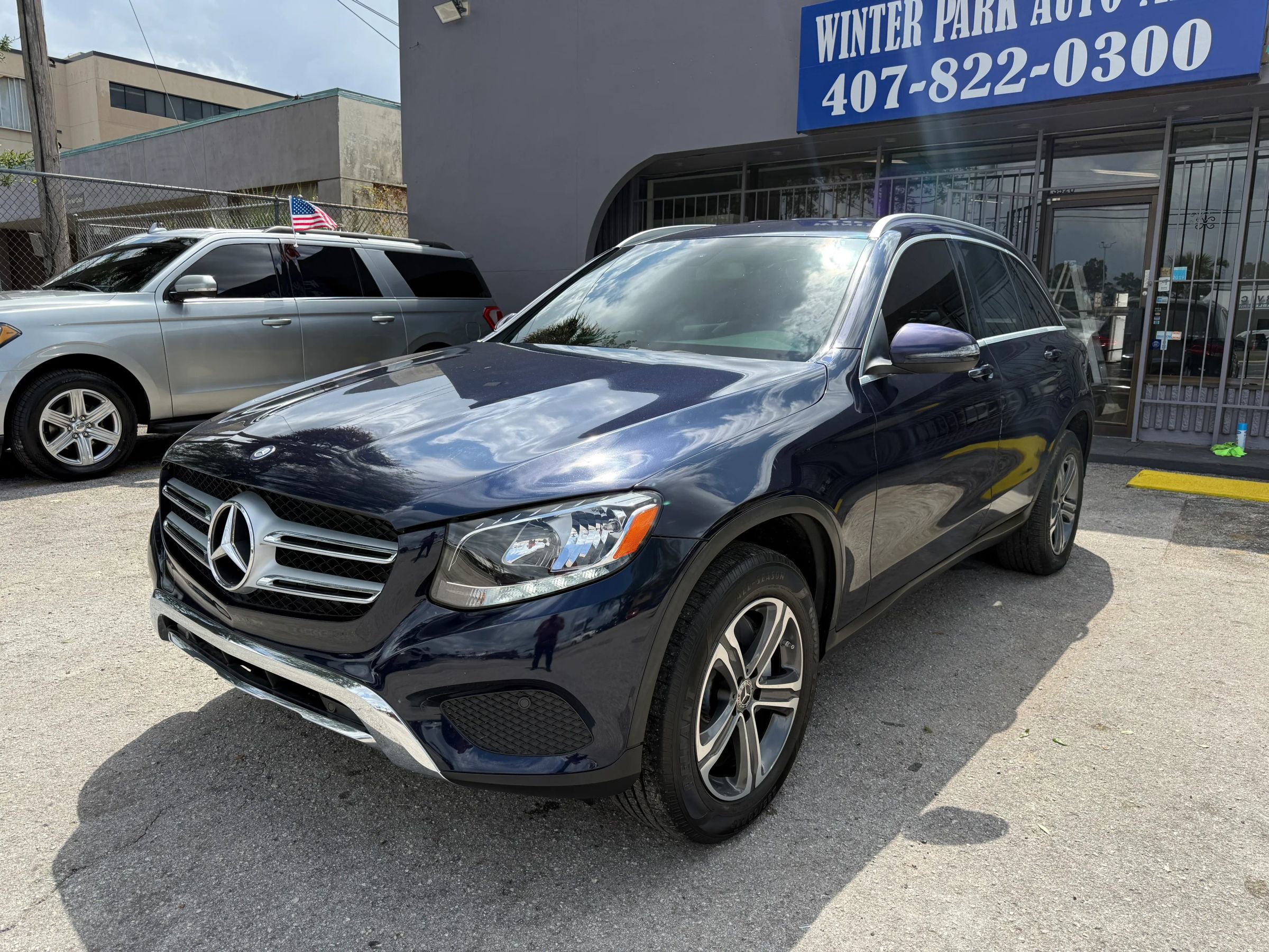 Used 2017 Mercedes-Benz GLC 300 image 1