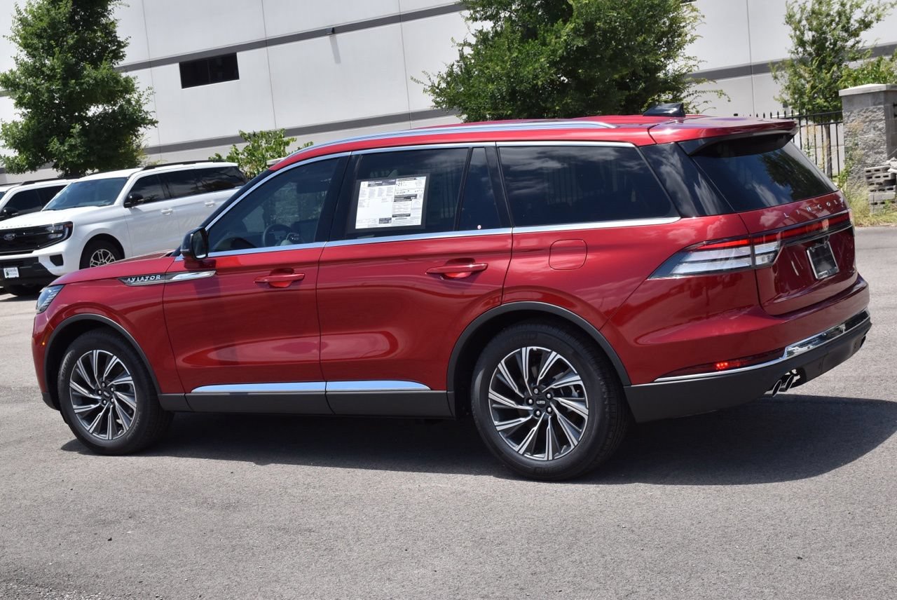 New 2026 Lincoln Aviator 2WD image 10