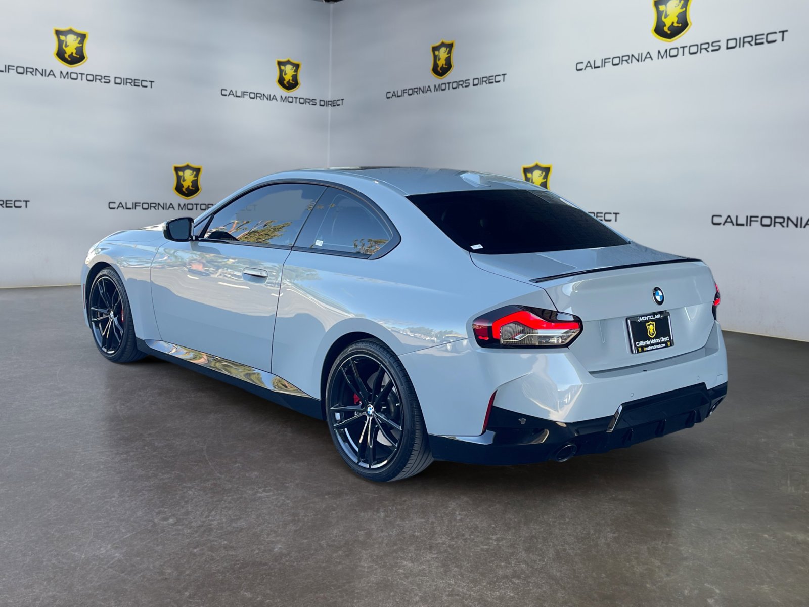 Used 2024 BMW 230i Coupe w/ Premium Package image 3