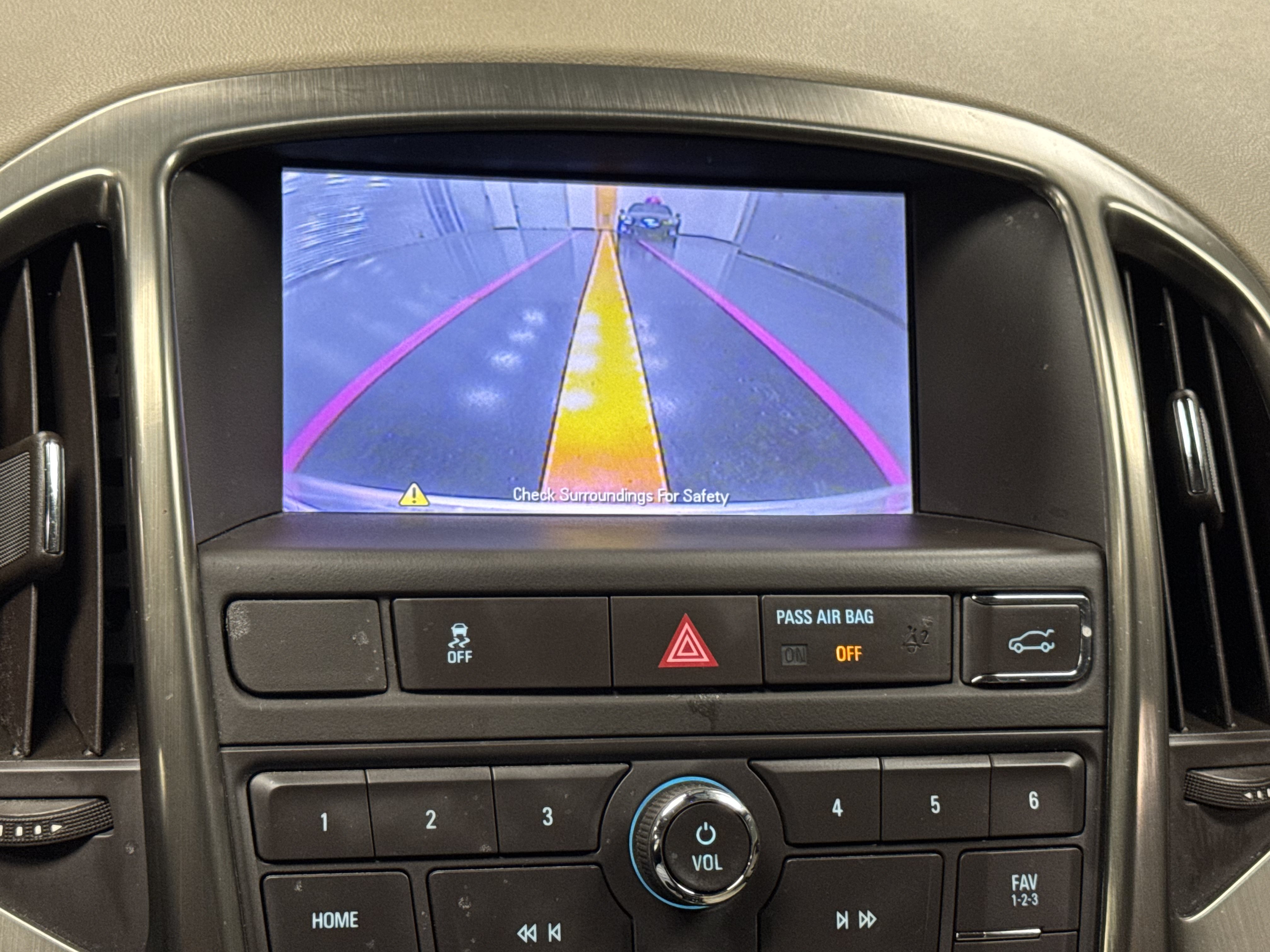 Used 2013 Buick Verano FWD image 11