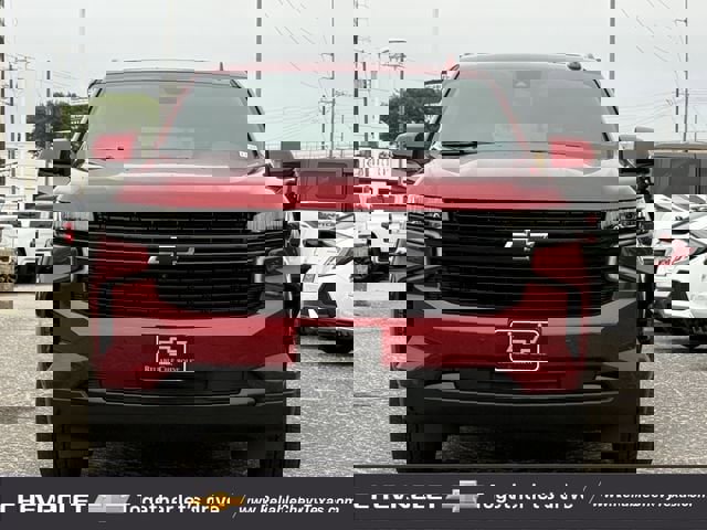 Used 2024 Chevrolet Suburban RST w/ Luxury Package image 3