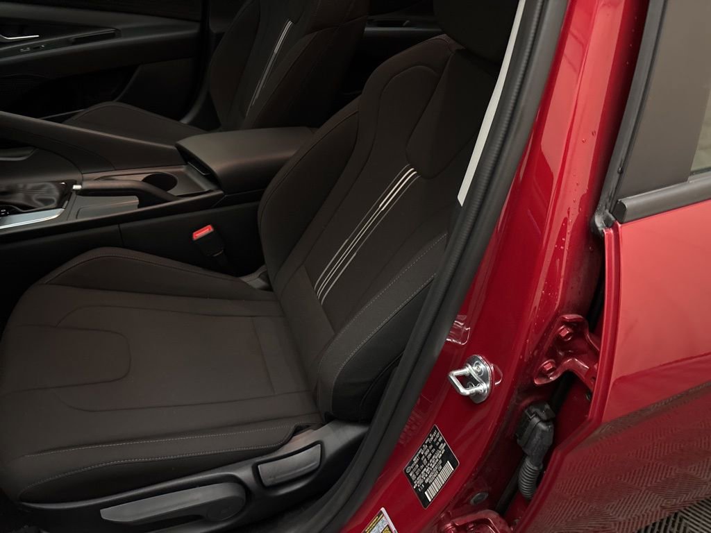 Certified 2024 Hyundai Elantra SEL image 11