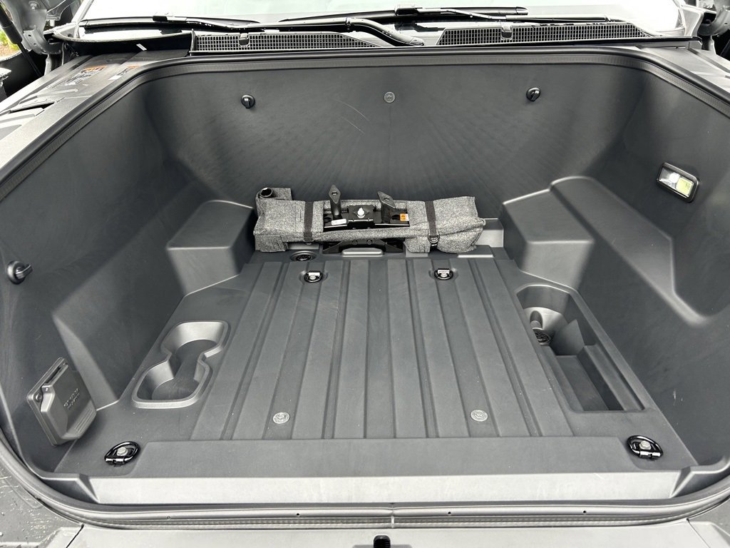 New 2026 Chevrolet Silverado EV W/T w/ LPO, Custom Package image 33