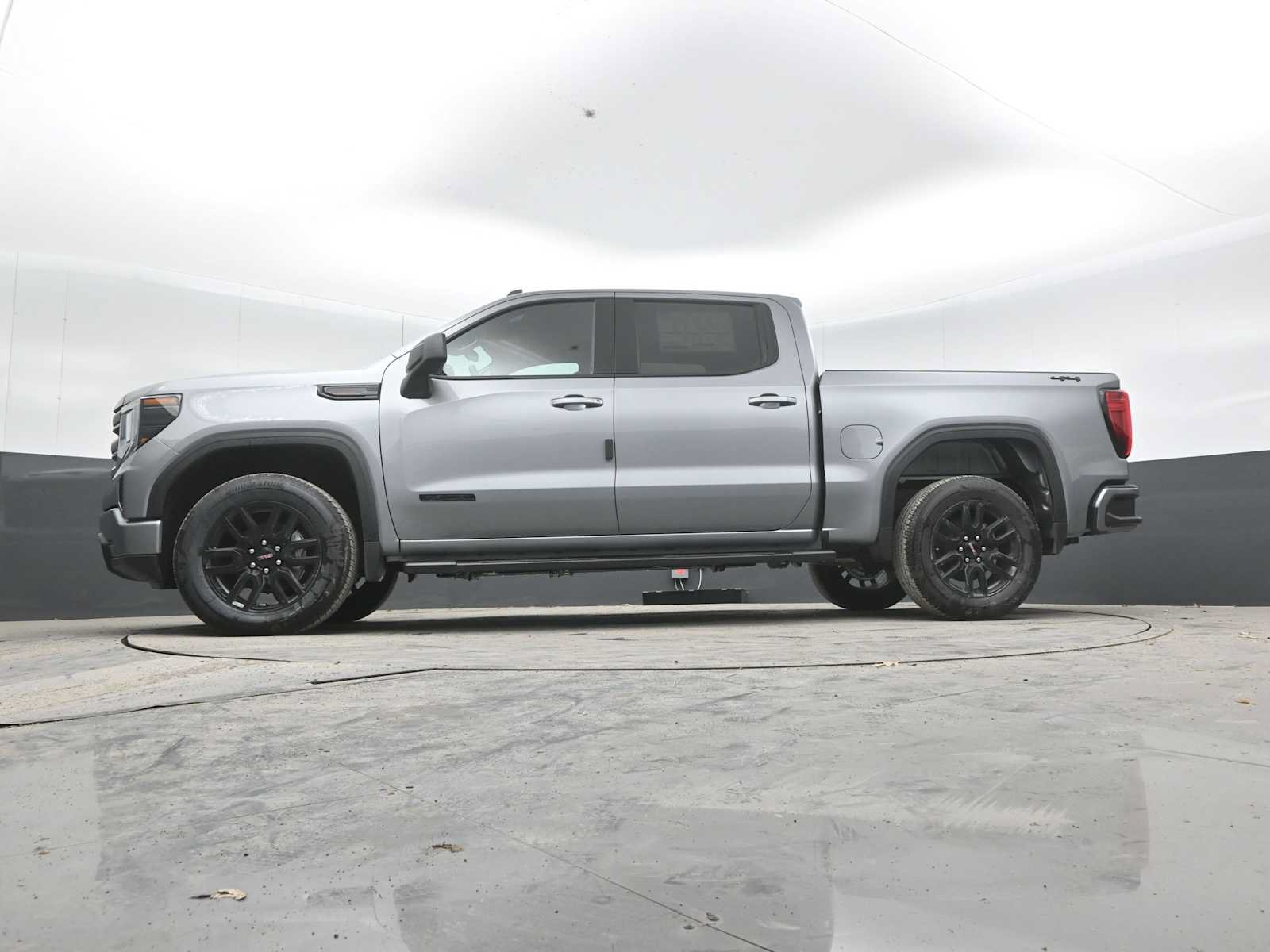 New 2026 GMC Sierra 1500 Elevation w/ LPO, Elevation Black Package AWD/4WD image 40