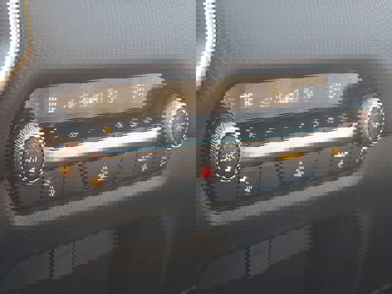 Used 2025 MAZDA CX-50 AWD 2.5 S w/ Preferred Package image 25