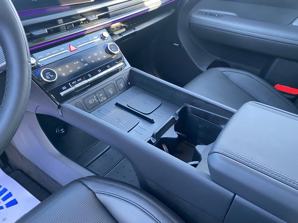 Used 2024 Hyundai Santa Fe Calligraphy image 13