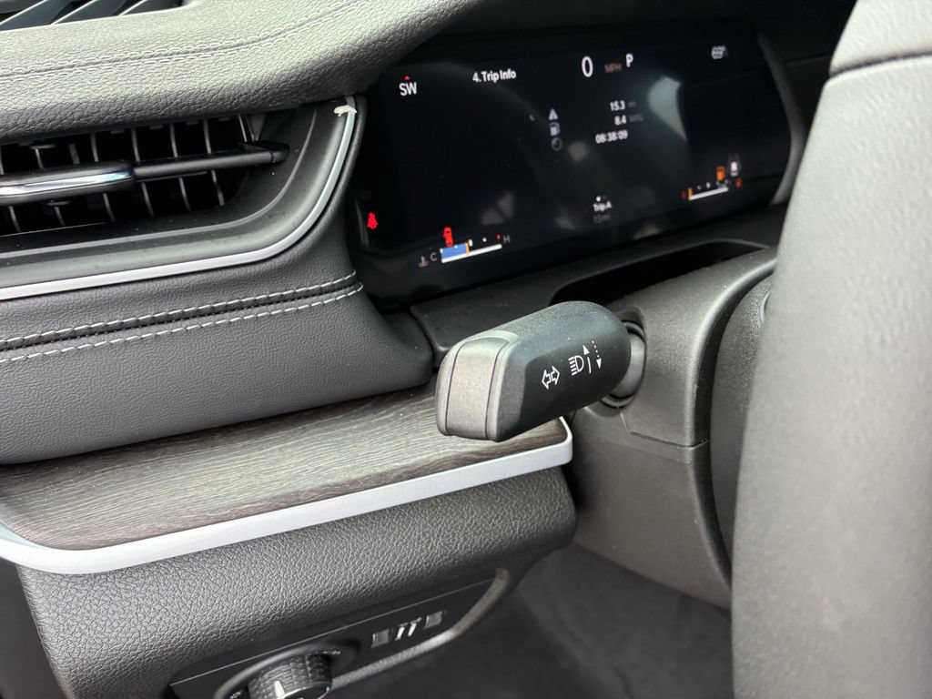New 2025 Jeep Grand Cherokee Limited AWD/4WD image 21