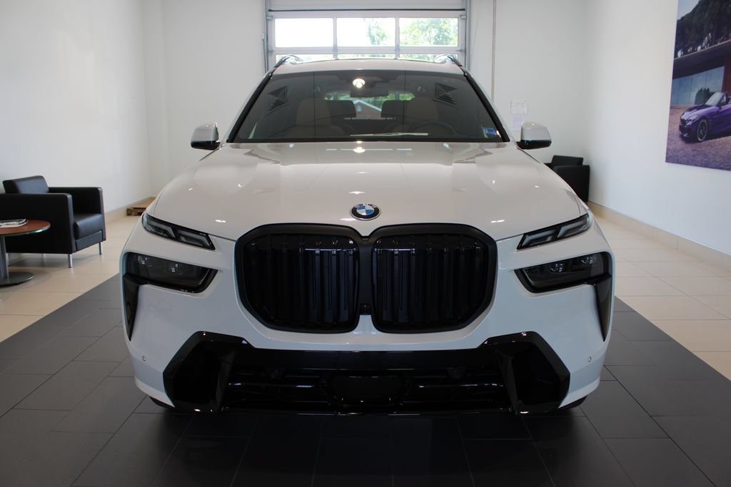 New 2027 BMW X7 xDrive40i w/ M Sport Package AWD/4WD image 12