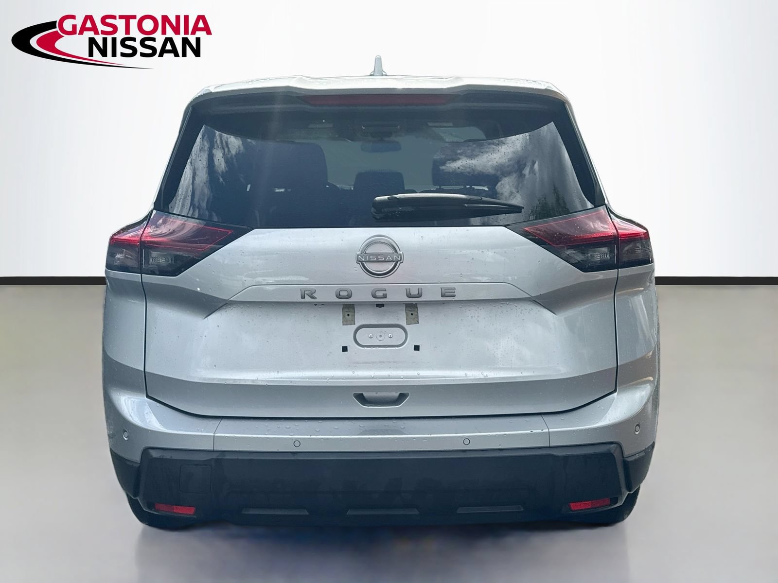Used 2025 Nissan Rogue SV FWD image 7