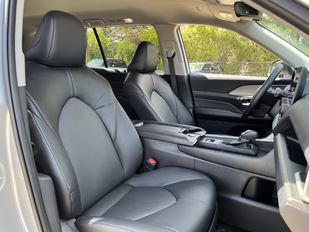 Used 2026 Toyota Grand Highlander FWD image 24