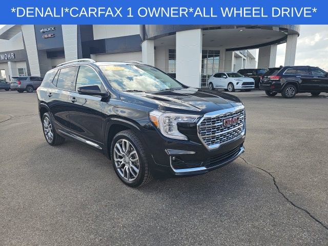 Used 2023 GMC Terrain Denali image 3