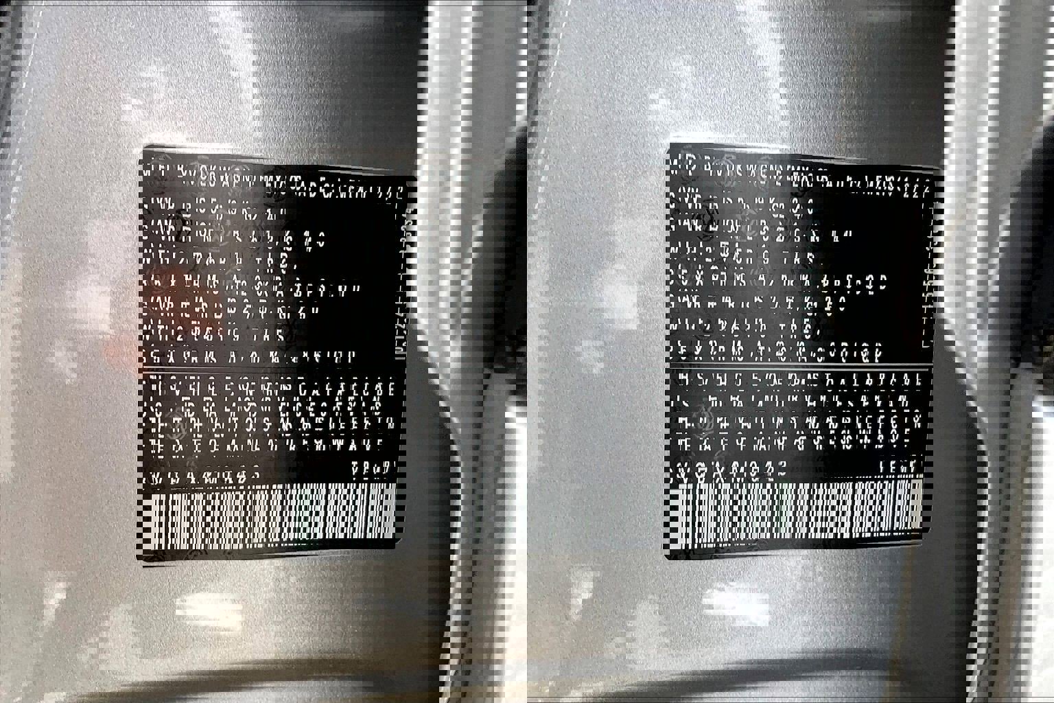 Certified 2023 Volkswagen Tiguan SE R-Line image 33