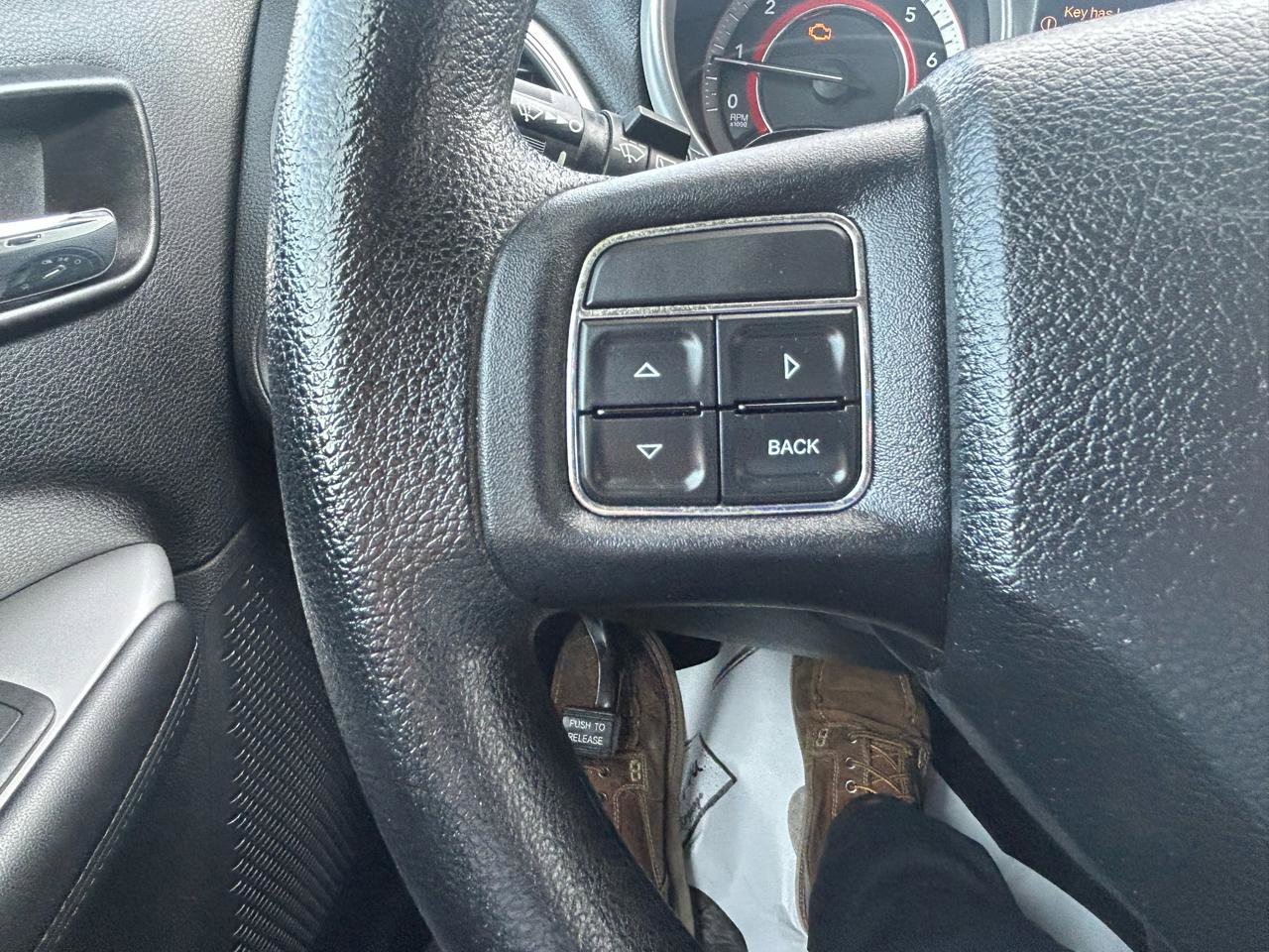 Used 2012 Dodge Journey SXT w/ Flexible Seating Group FWD image 19