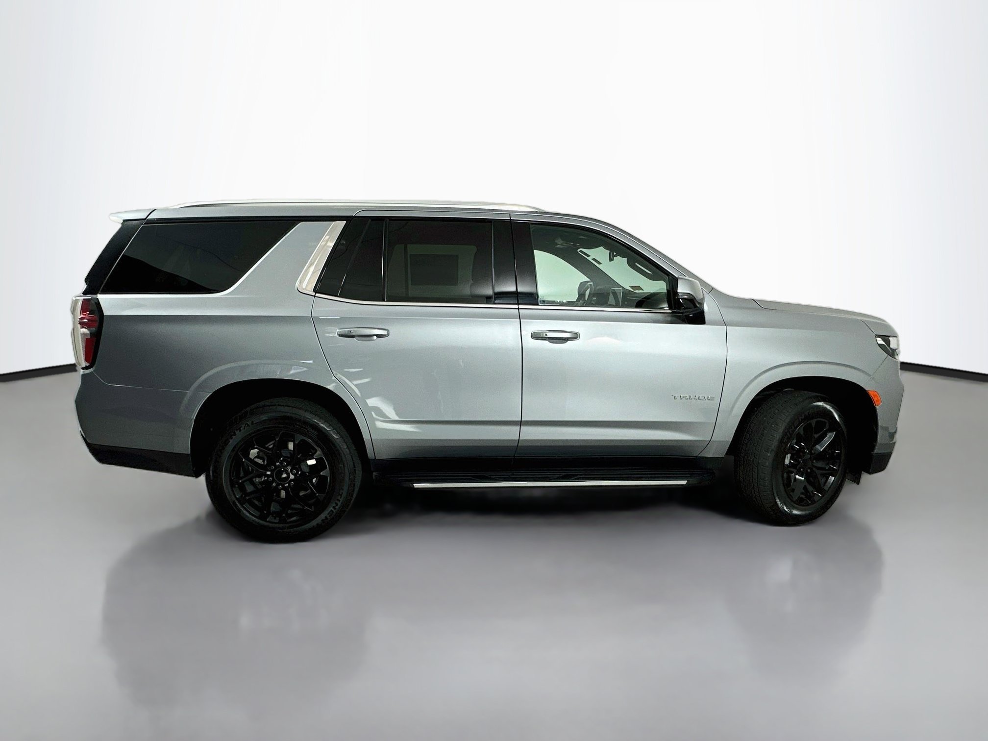 Used 2023 Chevrolet Tahoe LT w/ Luxury Package AWD/4WD image 8