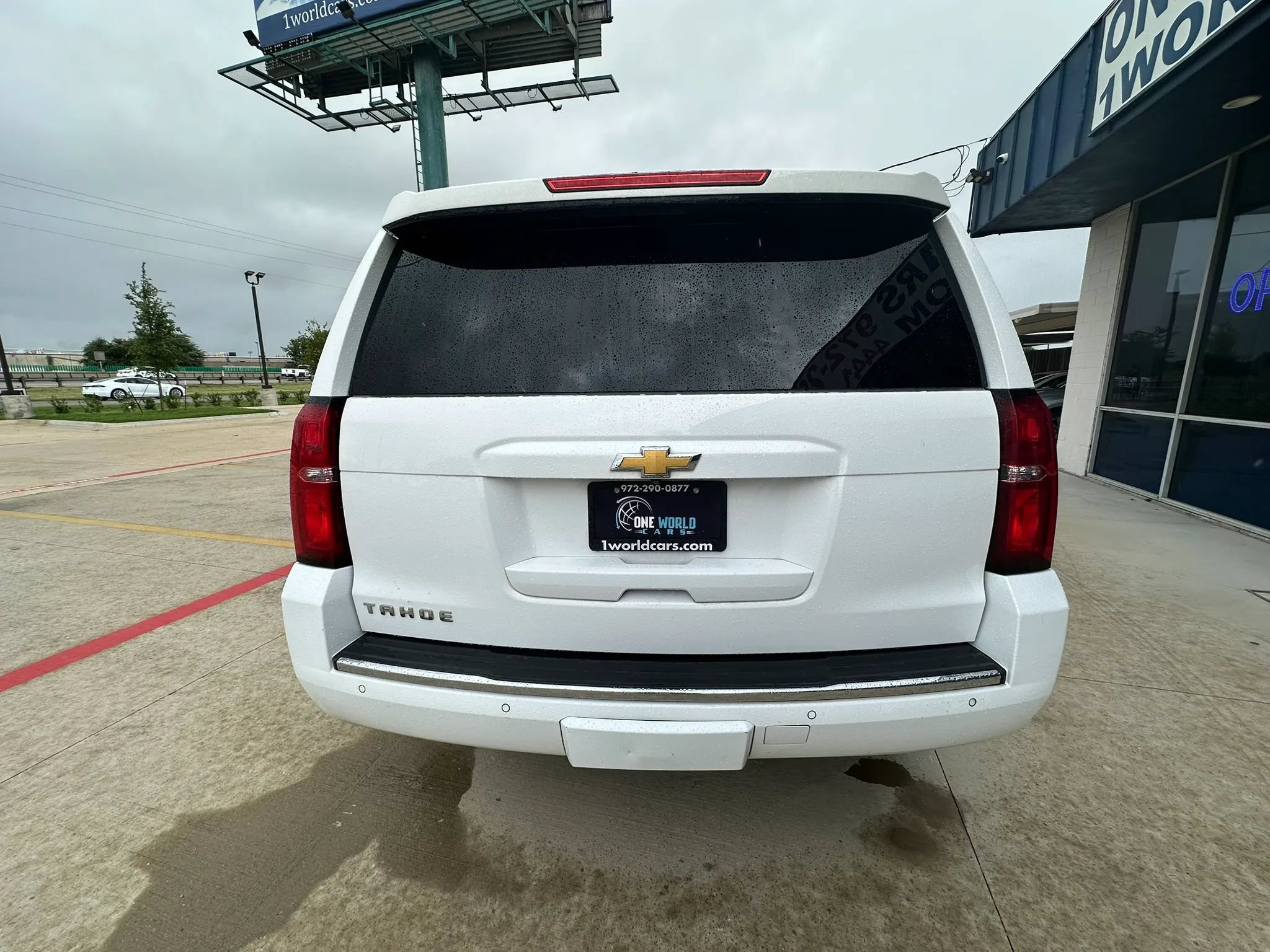 Used 2015 Chevrolet Tahoe LTZ AWD/4WD image 2
