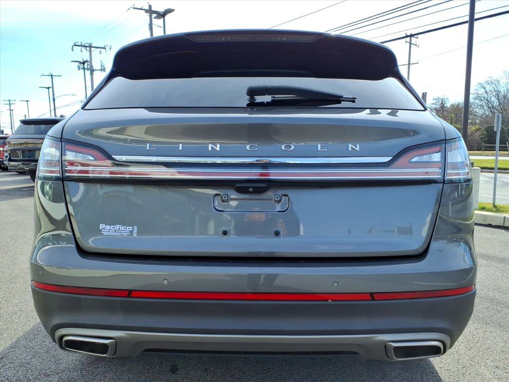 Certified 2022 Lincoln Nautilus AWD w/ Premium Package image 7