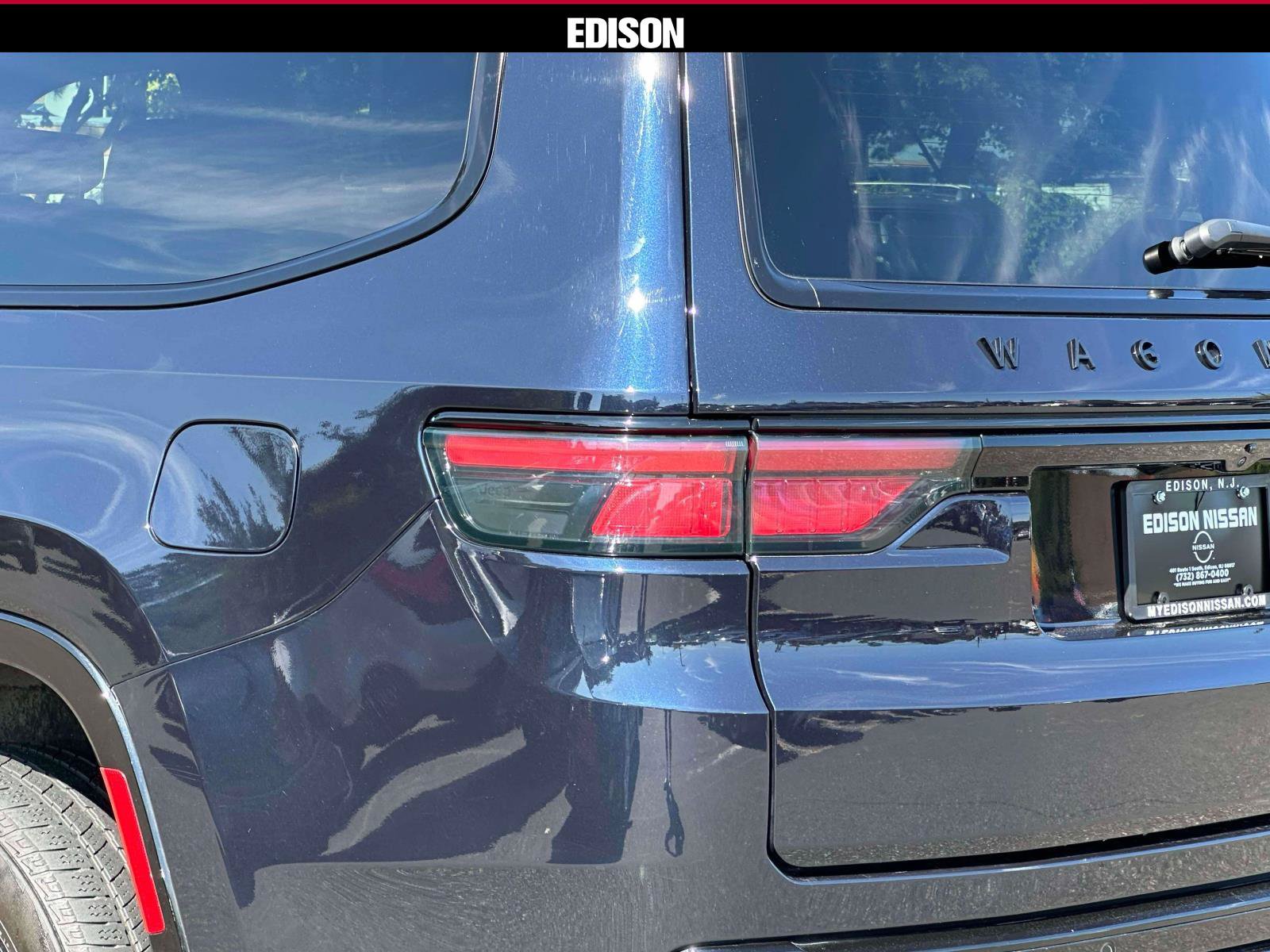 Used 2025 Jeep Wagoneer Series II AWD/4WD image 8