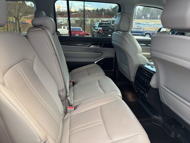 Used 2022 Jeep Wagoneer Series II image 25