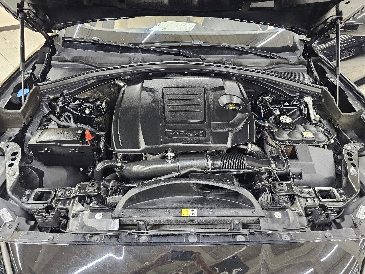 Used 2018 Jaguar F-PACE Premium AWD/4WD image 41