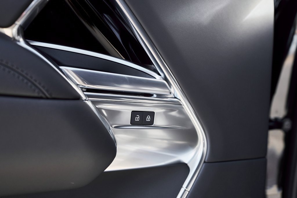 Used 2025 Land Rover Range Rover Long Wheelbase Autobiography image 32