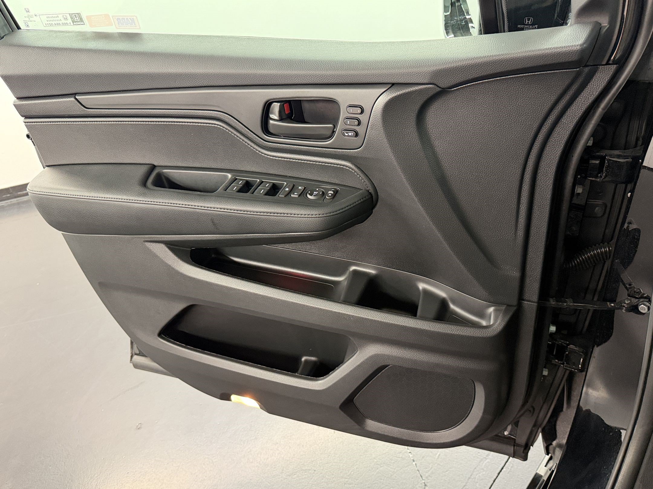 Certified 2025 Honda Odyssey Sport-L image 14