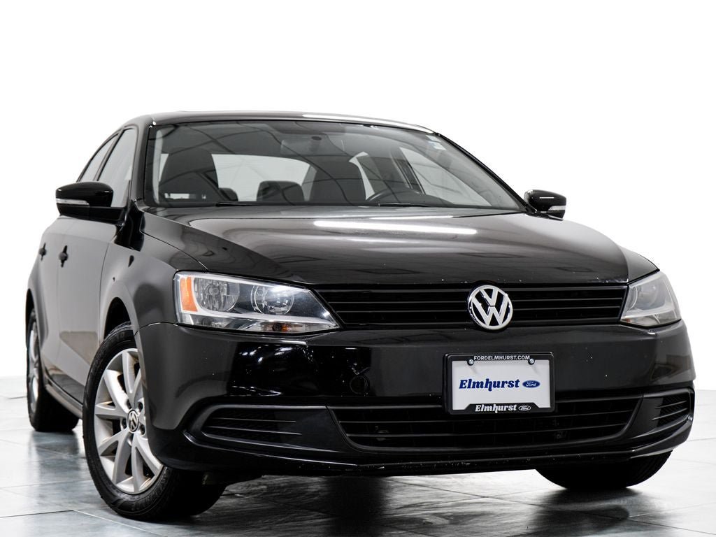 Used 2012 Volkswagen Jetta SE FWD image 3