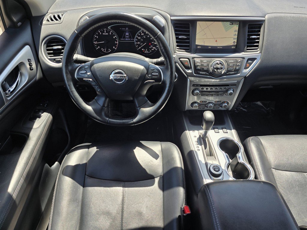 Used 2020 Nissan Pathfinder SL AWD/4WD image 31