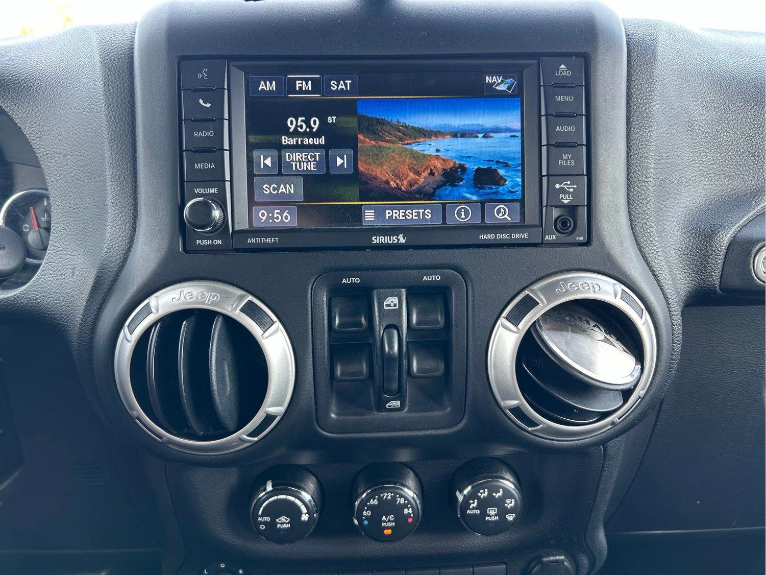 Used 2017 Jeep Wrangler Unlimited Sahara w/ Dual Top Group AWD/4WD image 16