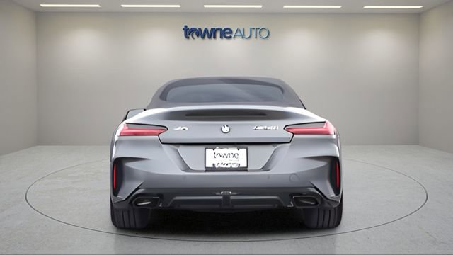 Used 2021 BMW Z4 M40i w/ Executive Package image 8