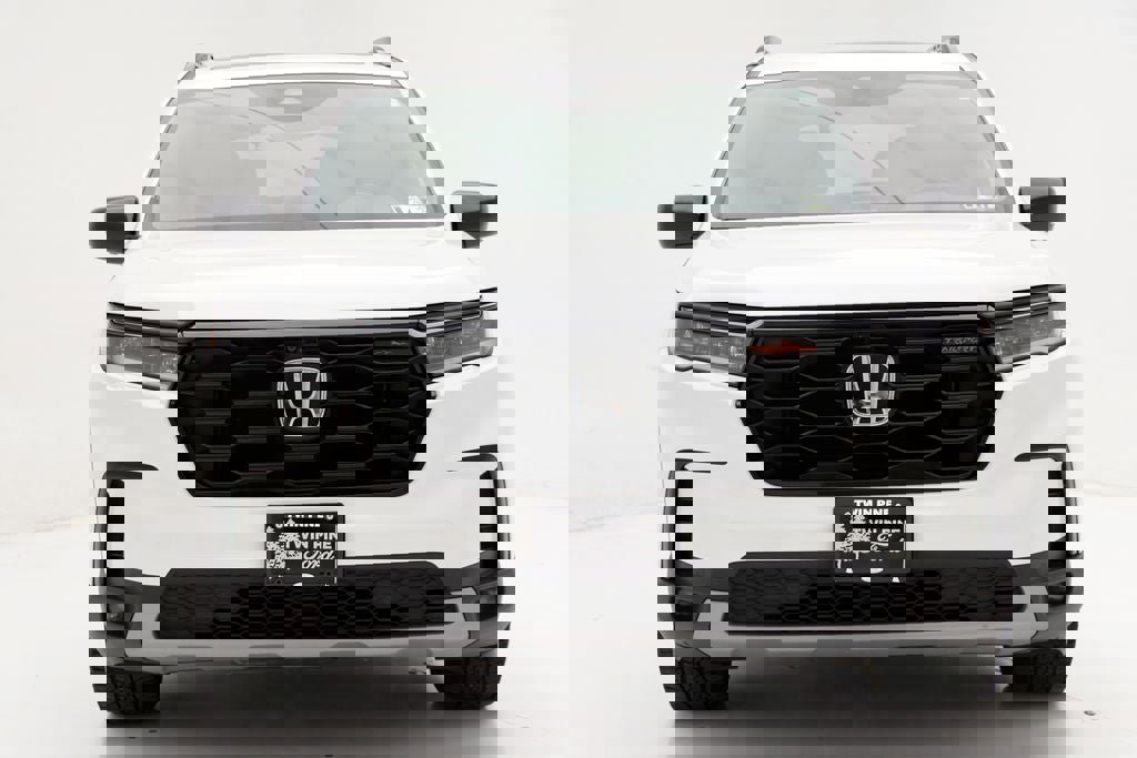 Used 2024 Honda Pilot TrailSport image 4