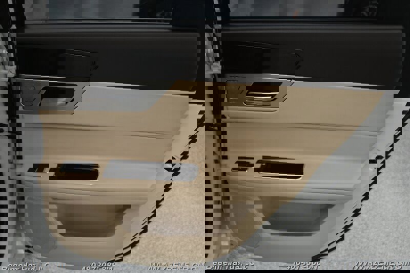 Used 2020 Jaguar XF Premium image 39