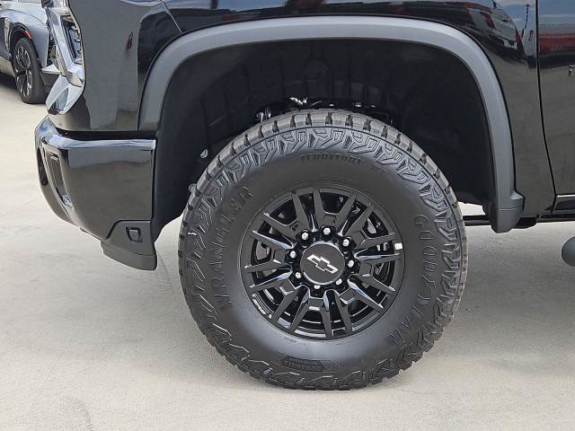 New 2026 Chevrolet Silverado 2500 ZR2 w/ LPO, Dark Essentials Package AWD/4WD image 34